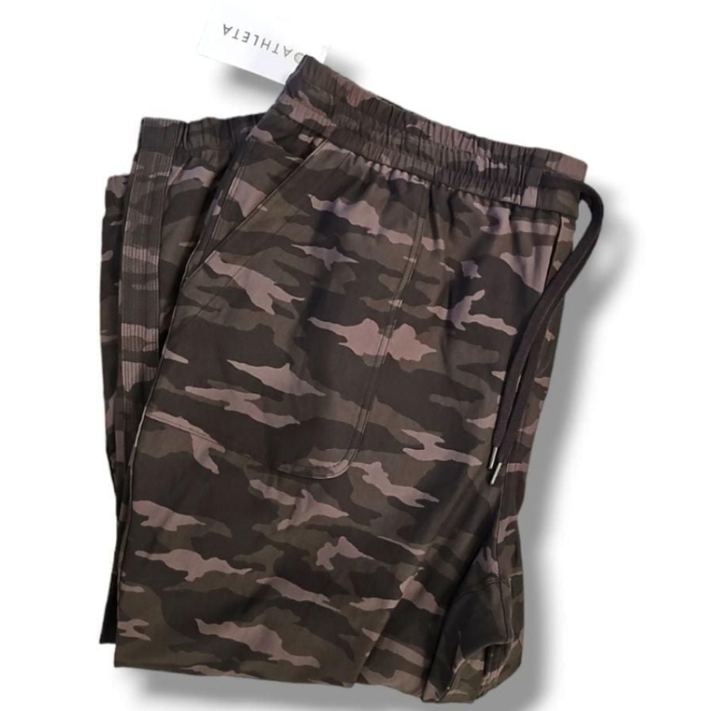 Athleta Army Green Camo Farallon Jogger Pants - Size 26 - Picture 4 of 5